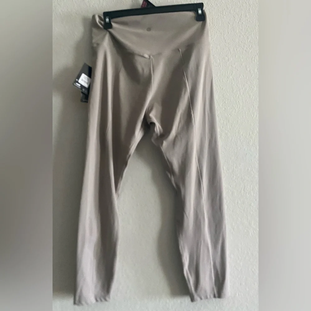 Avia NEW Women's SoftSculpt Highrise Leggings Size Large 12-14 Loungewear